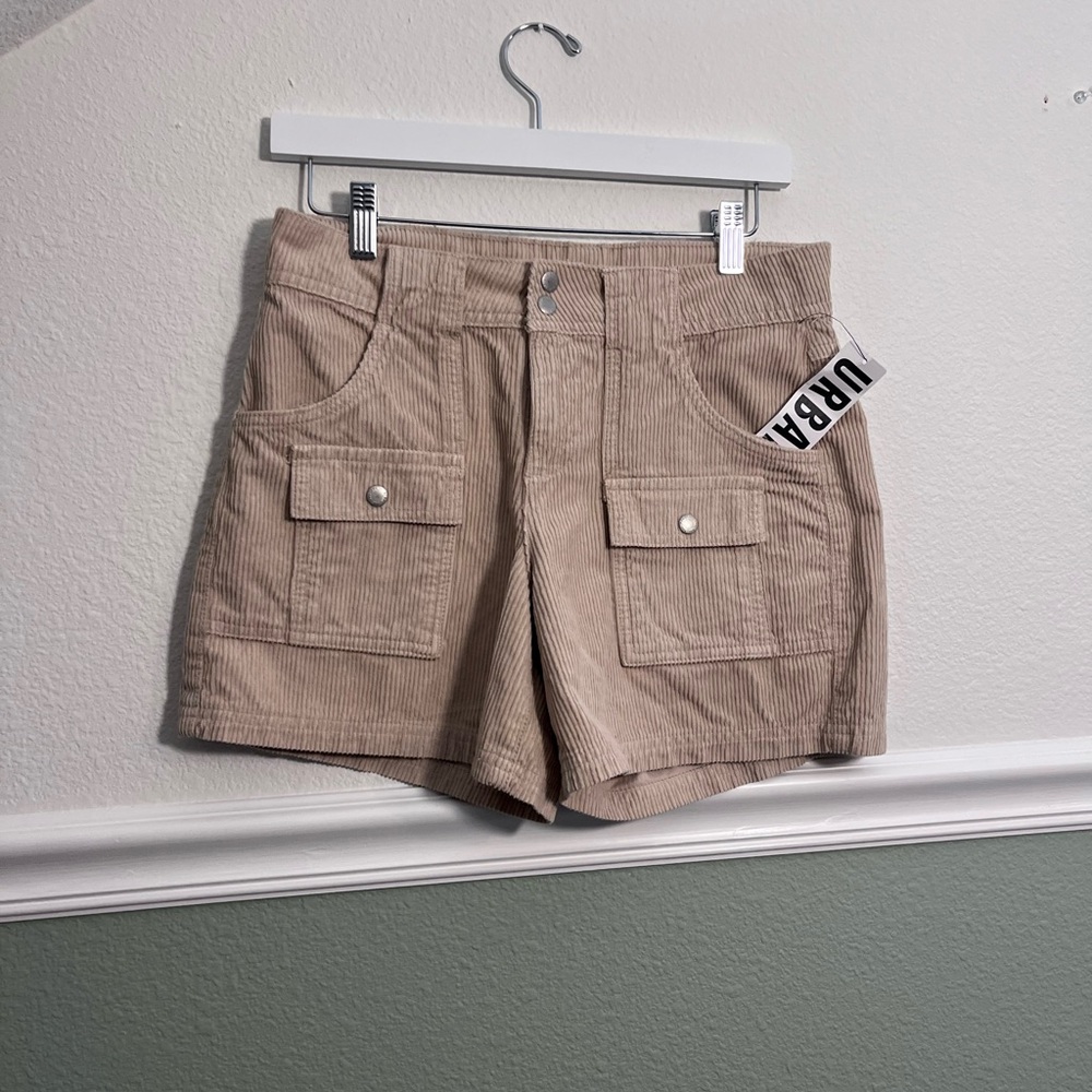 BDG Tan Cargo Shorts with Modern Waistband